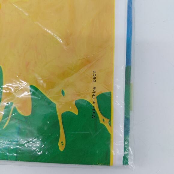 Hallmark NIP Scooby Doo Cartoon Tablecloth Party 54x102 - Picture 10 of 11